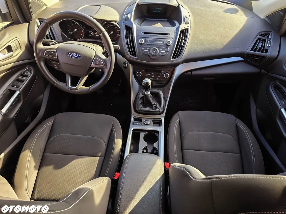 Ford Kuga - 31