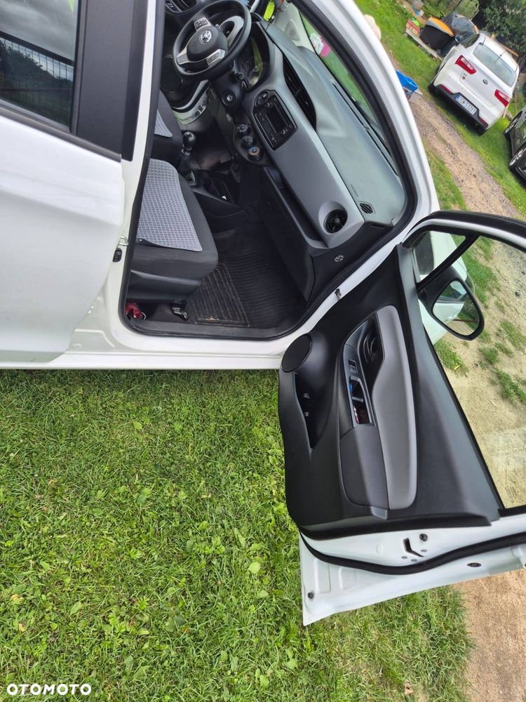 Toyota Yaris 1.5 Active - 9