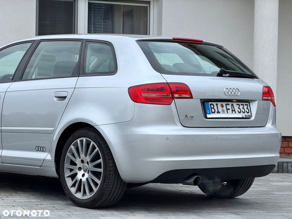 Audi A3 Sportback 1.6 S line Sportpaket plus - 12