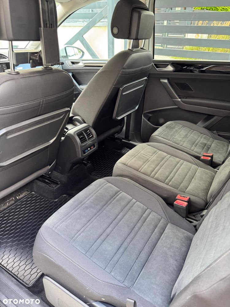 Volkswagen Touran - 14