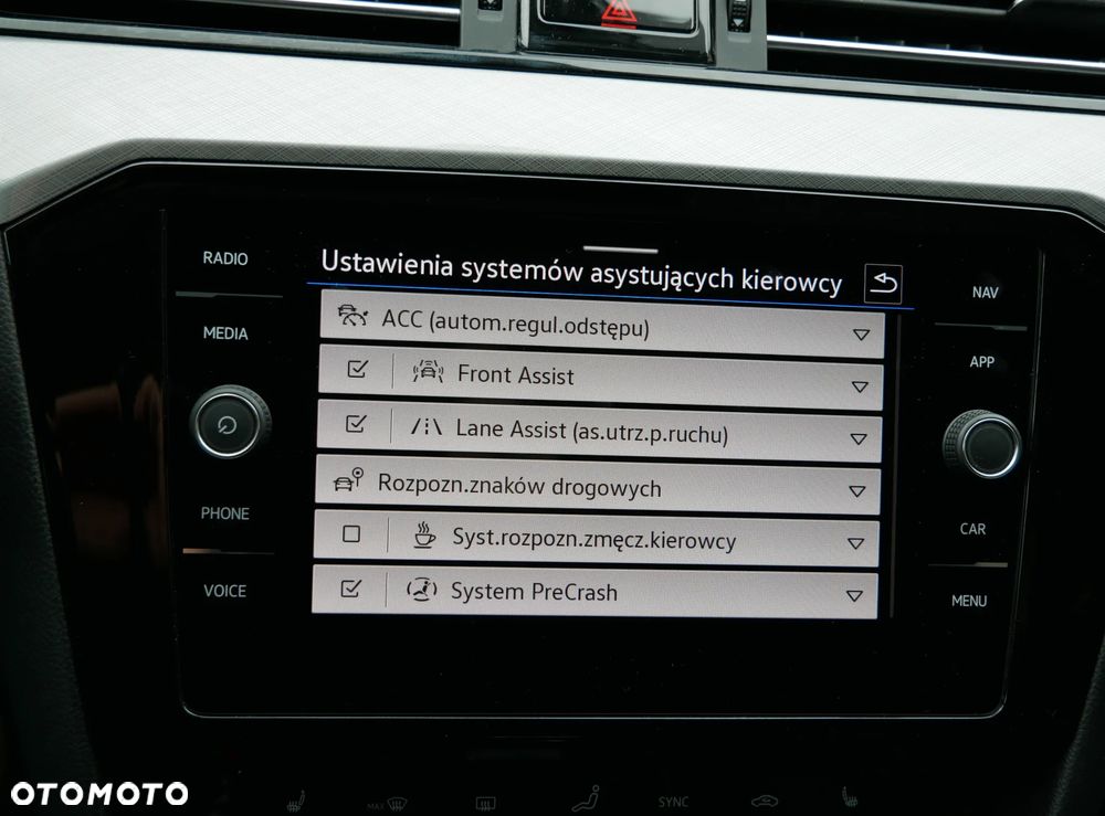 Volkswagen Passat 2.0 TDI EVO Business - 24