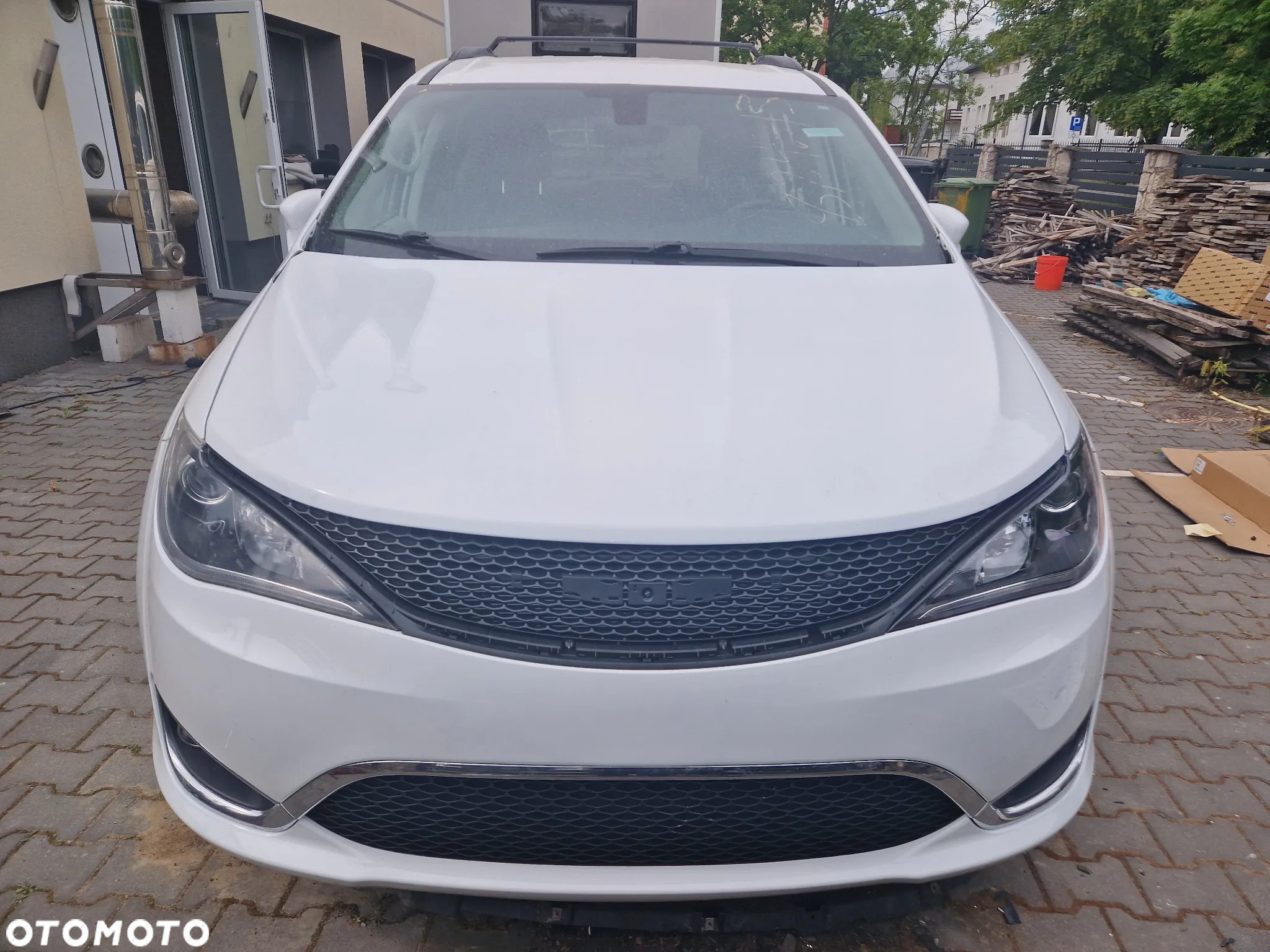 Chrysler Pacifica - 7