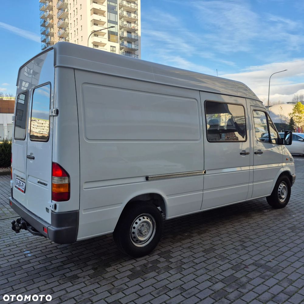 Mercedes-Benz Sprinter - 7