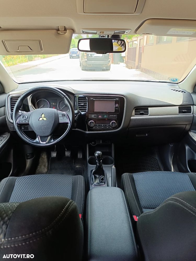 MITSUBISHI Outlander 2016 — imagine 9
