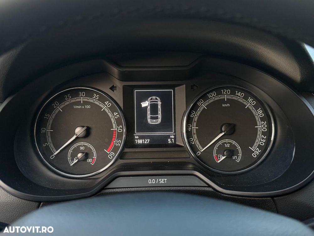 Skoda Octavia 1.6 TDI DSG Style - 14