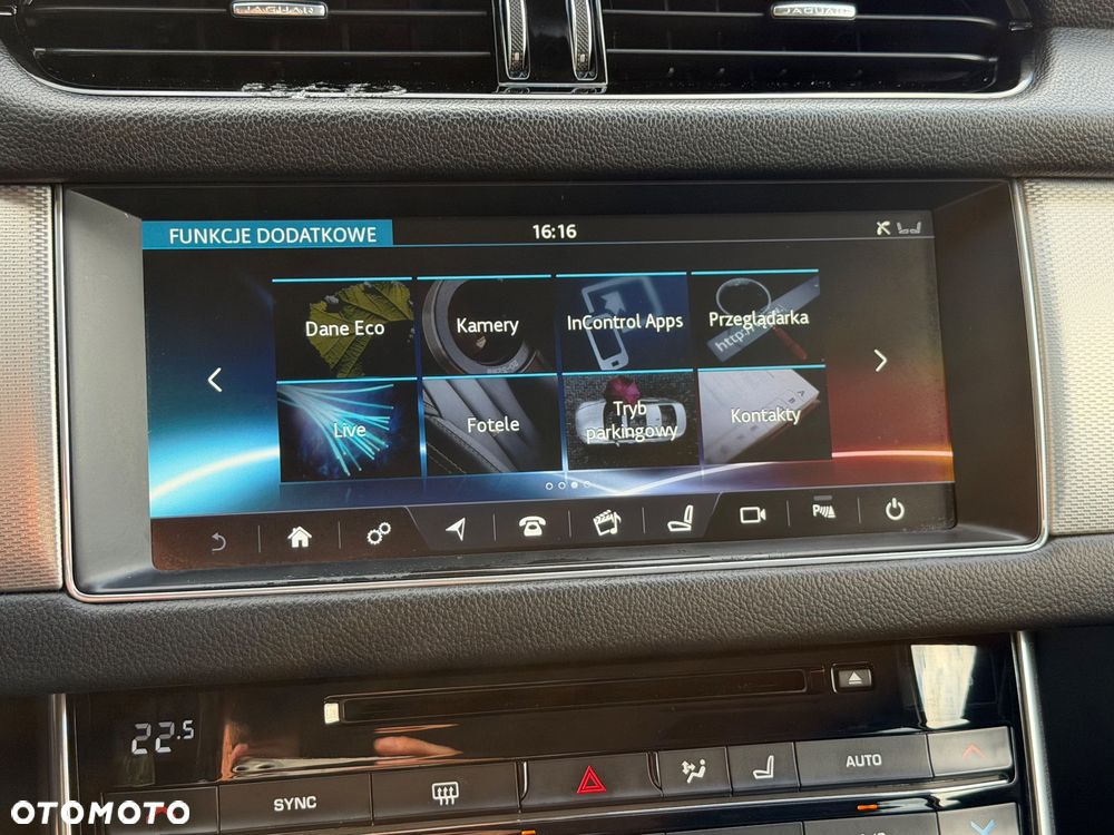 Jaguar XF 2.0 i4D Portfolio - 32