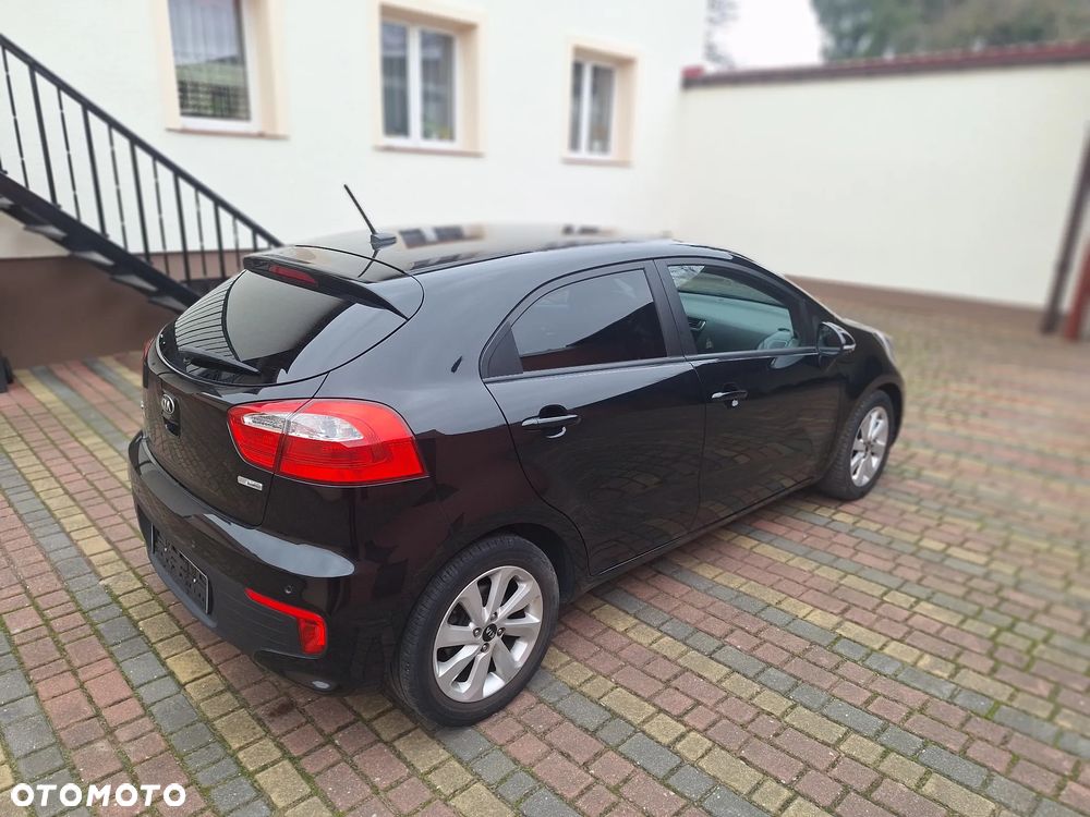 Kia Rio 1.4 Dream Team Edition - 4