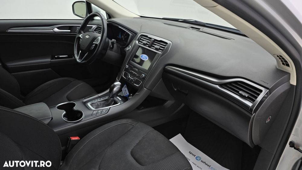 Ford Mondeo 2.0 HEV Trend - 20