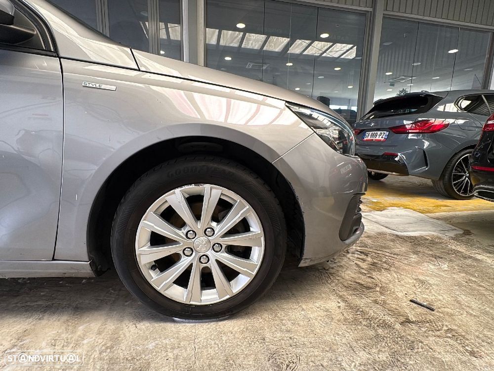 Peugeot 308 SW - 10
