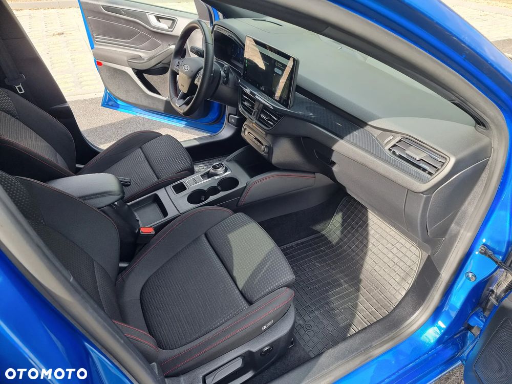 Ford Focus 1.5 EcoBlue STart-Stopp-System ST-LINE - 11