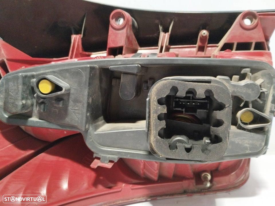 FAROLIM TRASEIRO DIREITO PEUGEOT 308 SW - 2