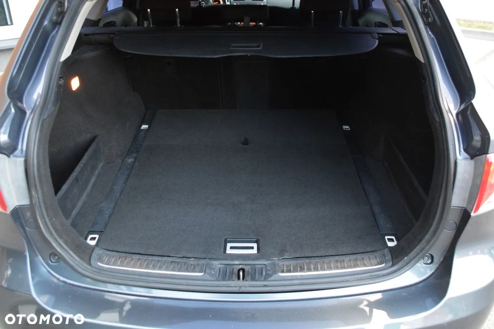 Toyota Avensis 1.8 Sol - 15