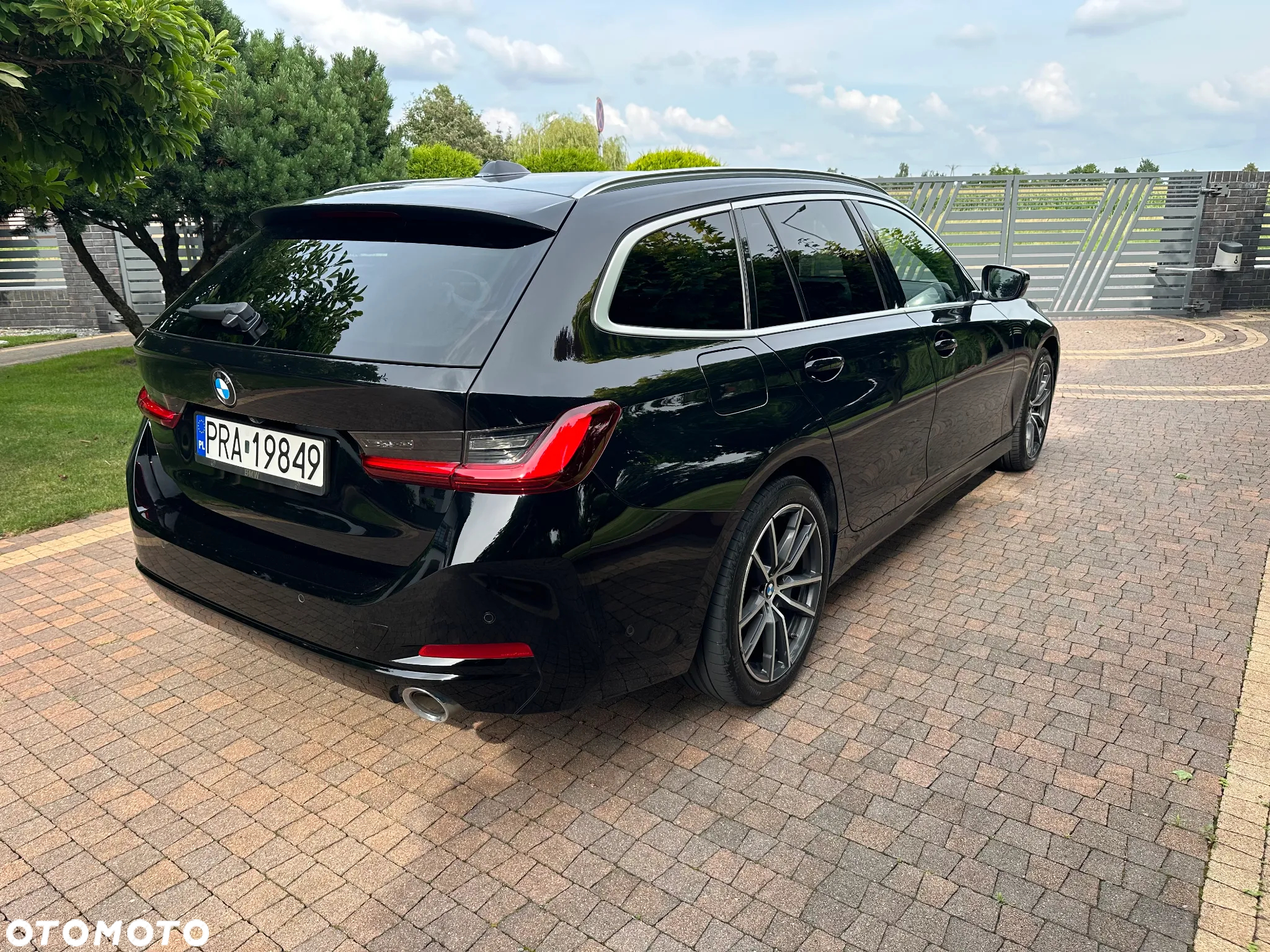 BMW Seria 3 320d Touring xDrive - 5