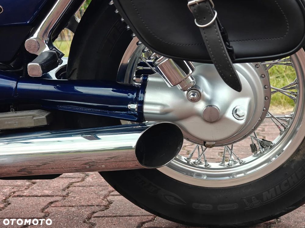 Suzuki Intruder - 29
