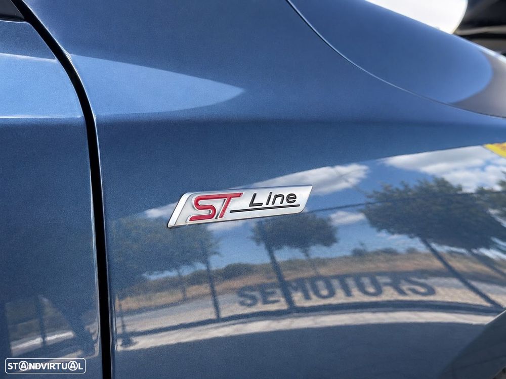 Ford Focus SW 1.0 EcoBoost MHEV ST-Line Aut. — fotografia 7
