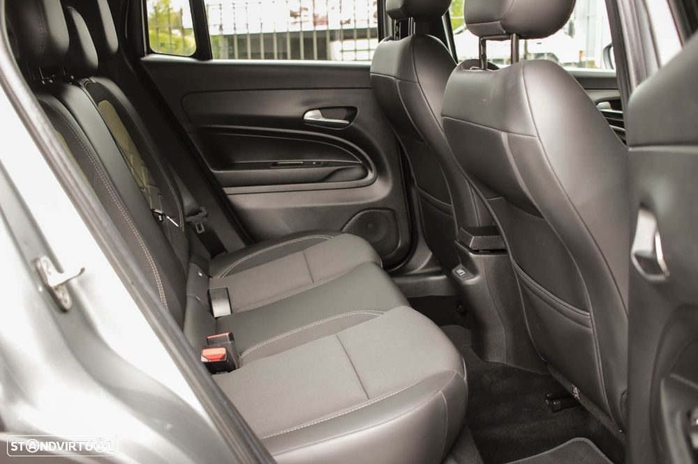 Jeep Avenger Summit - 7