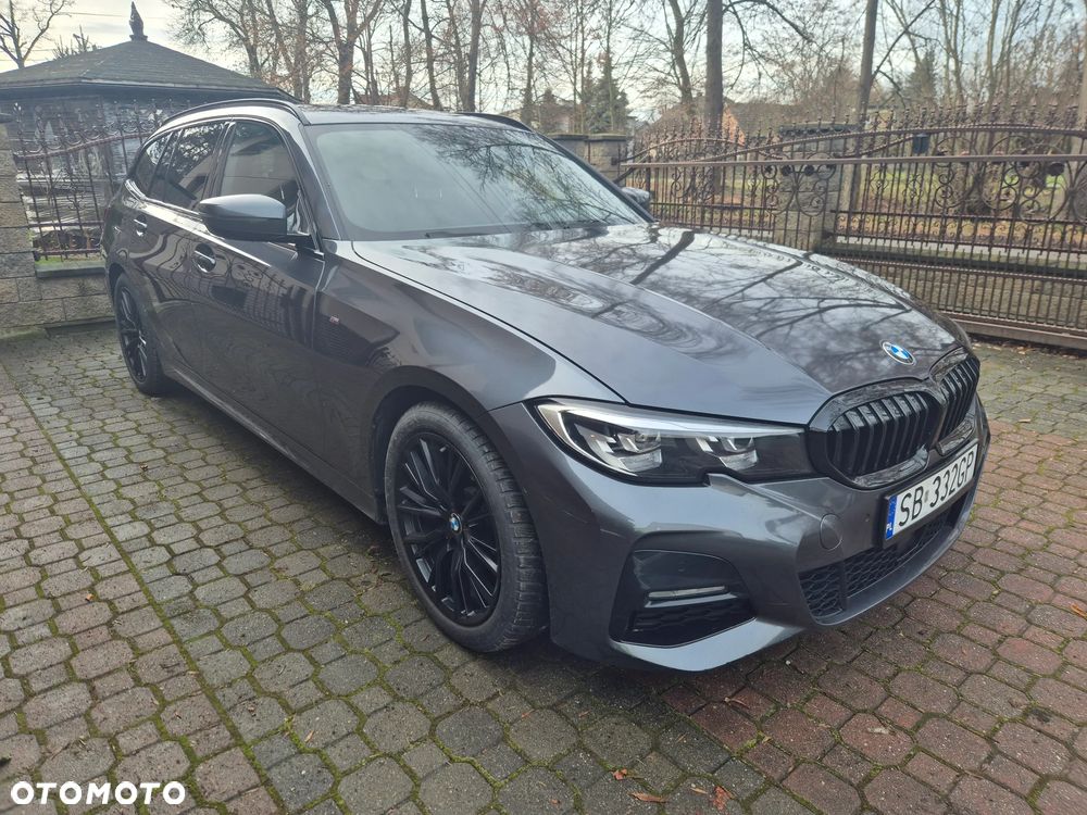 BMW Seria 3 320d Sport Line - 2