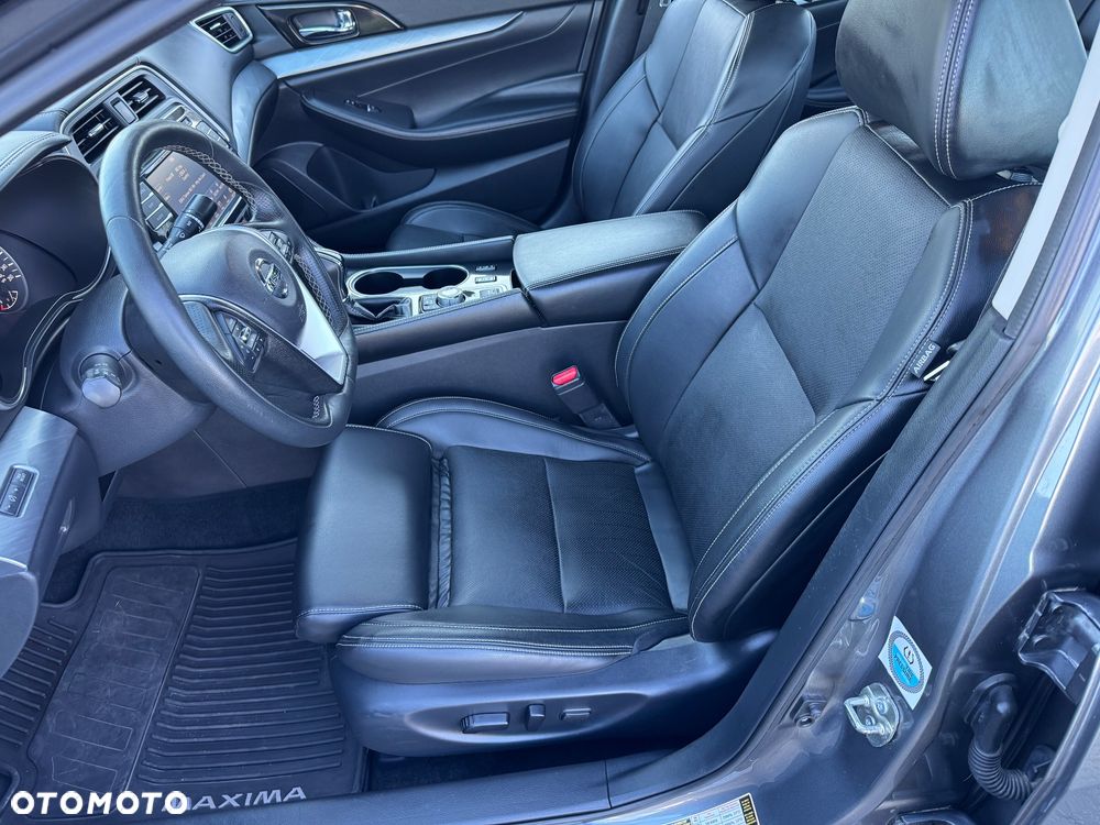 Nissan Maxima - 6