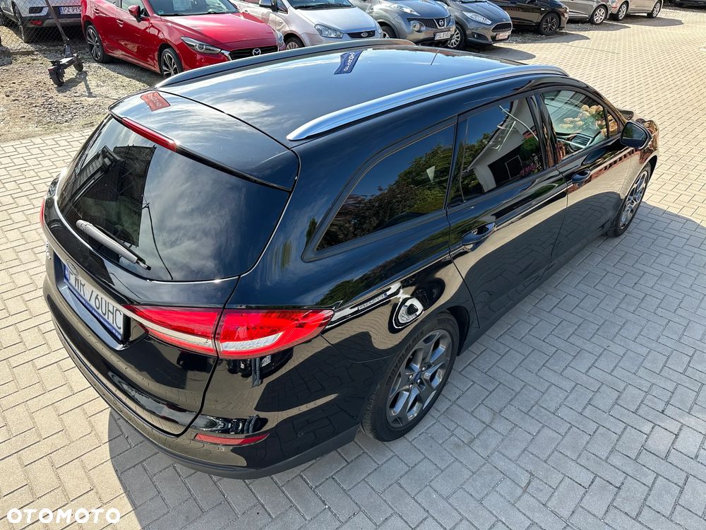 Ford Mondeo - 37