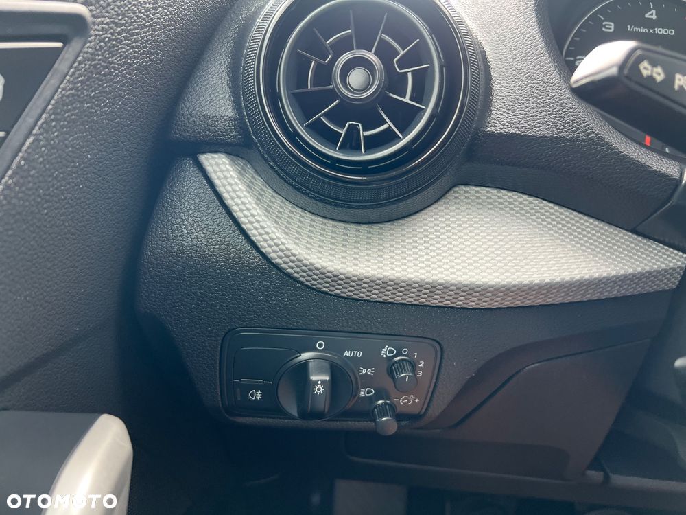 Audi Q2 30 TDI - 34