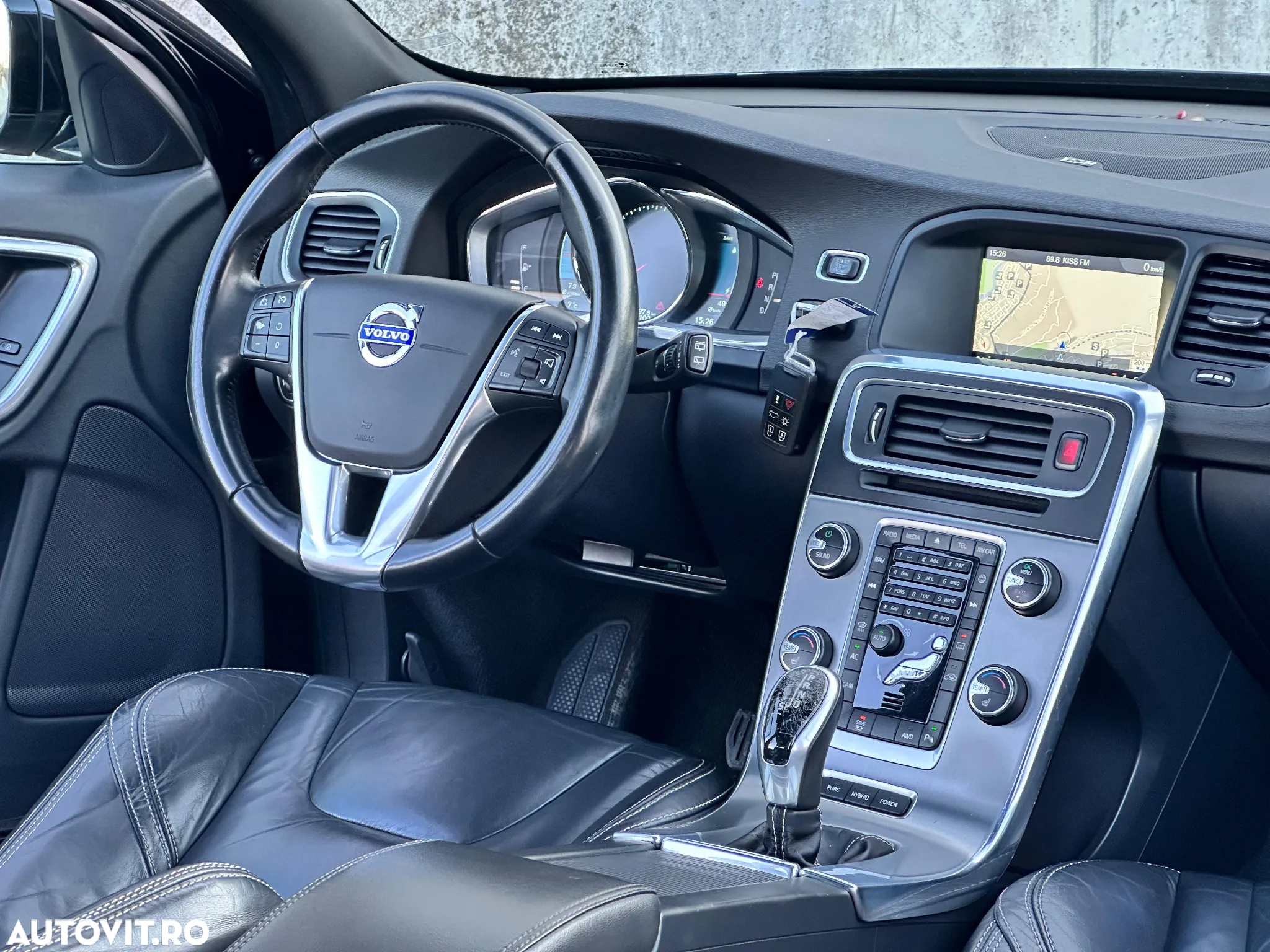 Volvo V60 D6 Plug-In-Hybrid AWD Geartronic Summum - 13
