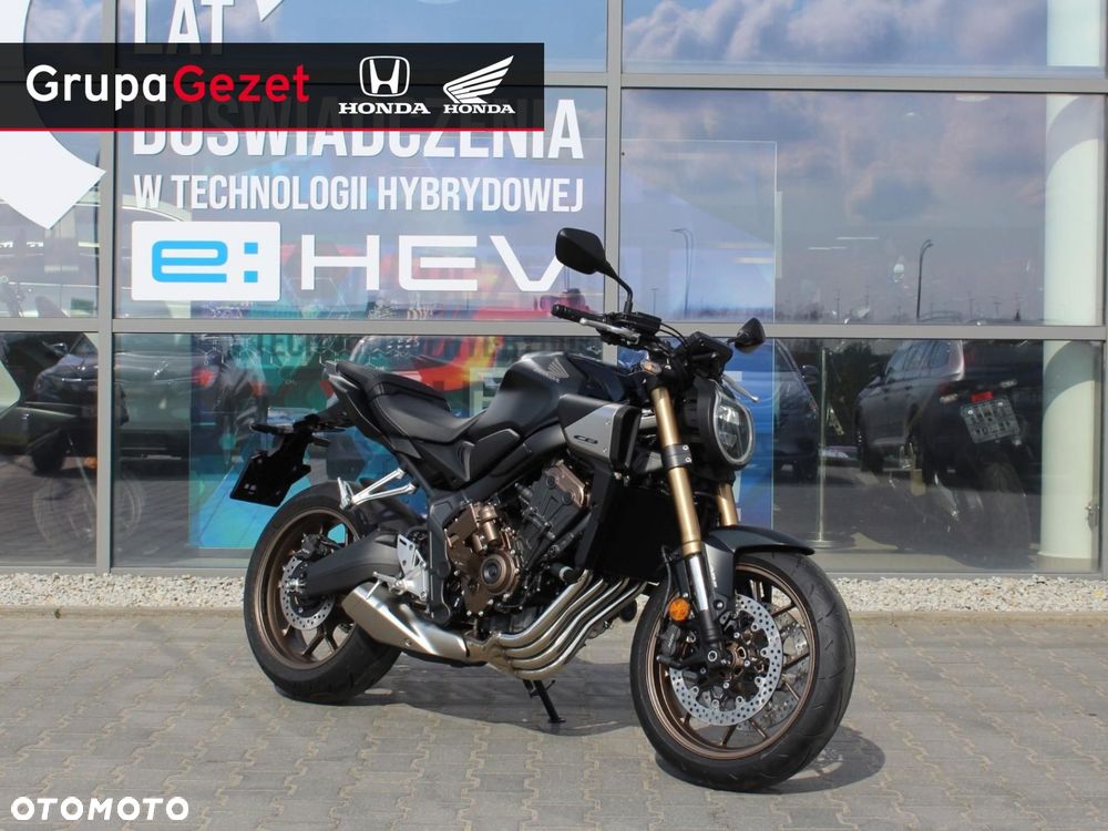 Honda CB - 1