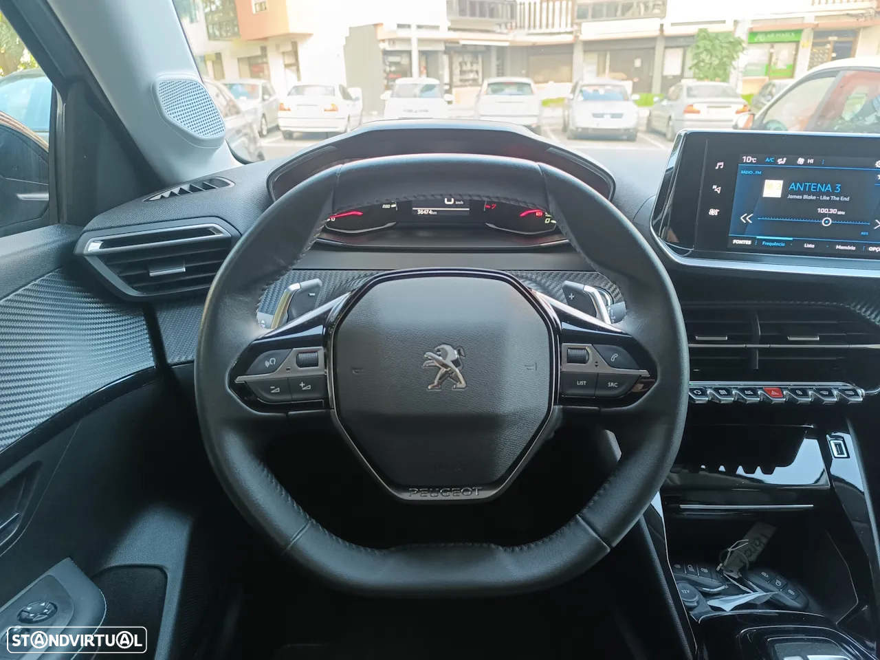 Peugeot 208 PureTech 100 EAT8 Allure - 12