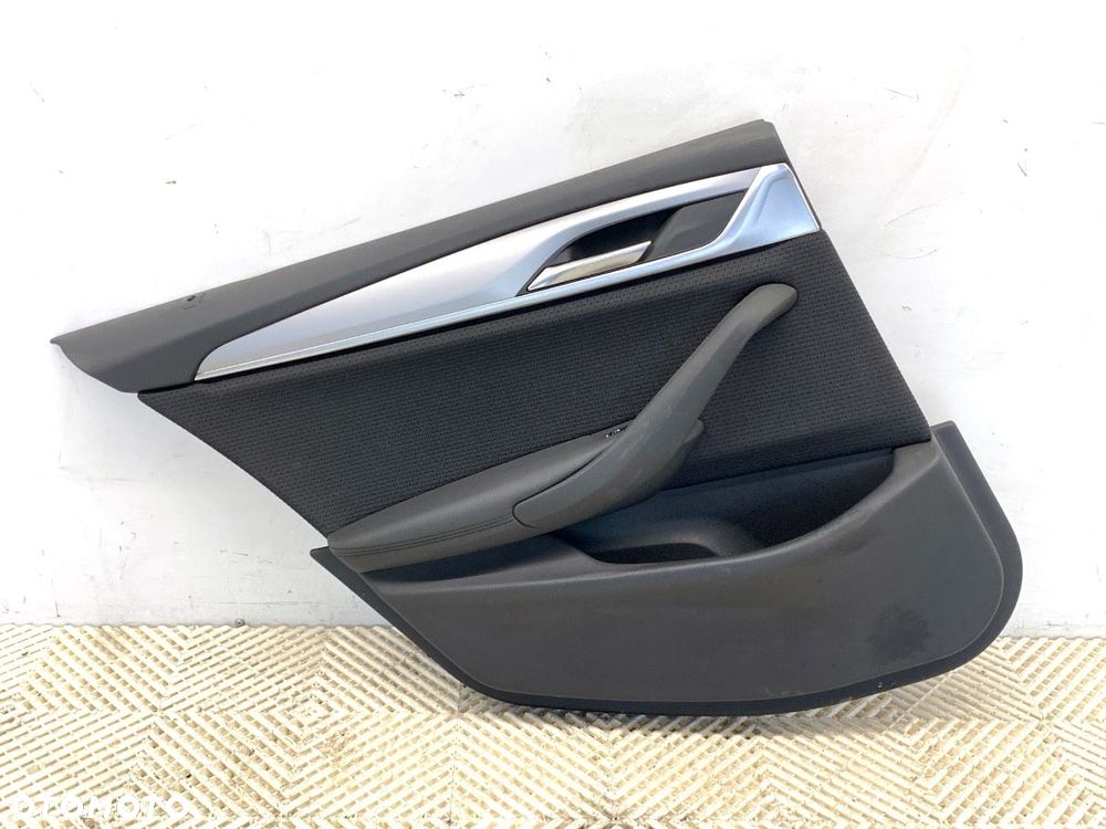 BOCZEK DRZWI LEWY TYŁ  BMW 5 (G30, F90) 2016 - 2022 530 e Plug-in-Hybrid 135 kW [184 KM] Hybryda - 1