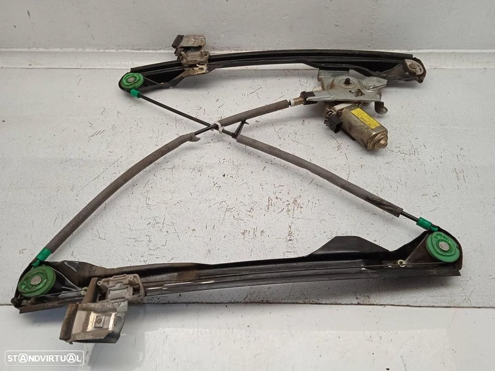 ELEVADOR DE VIDRO FRONTAL DIREITO FORD FOCUS 2003 - 1