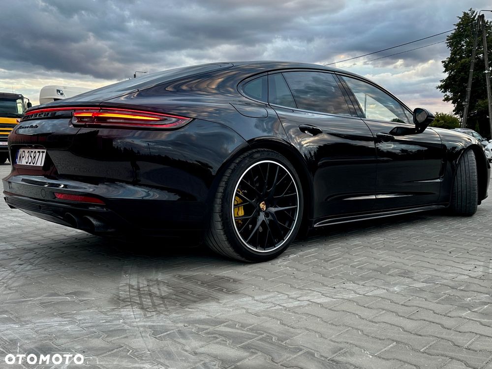 Porsche Panamera - 26