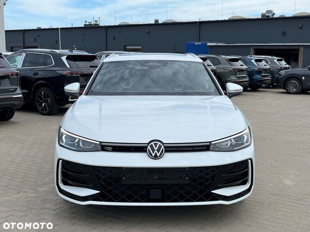 Volkswagen Passat Variant 2.0 TDI SCR R-Line Plus DSG - 3
