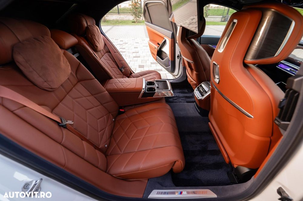 BMW M7 M760e xDrive AT PHEV - 17