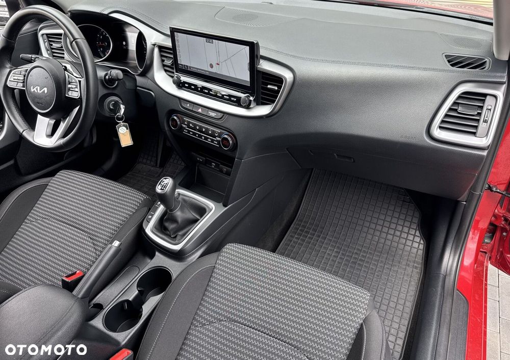 Kia Ceed 1.5 T-GDI M - 24