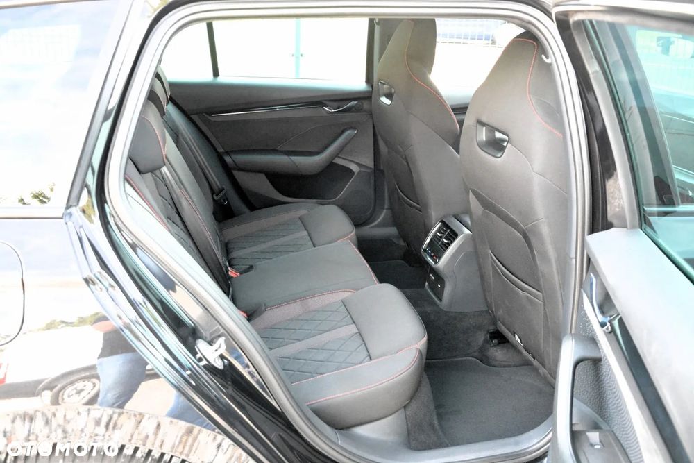 Skoda Octavia 2.0 TSI GPF RS 245 DSG - 38