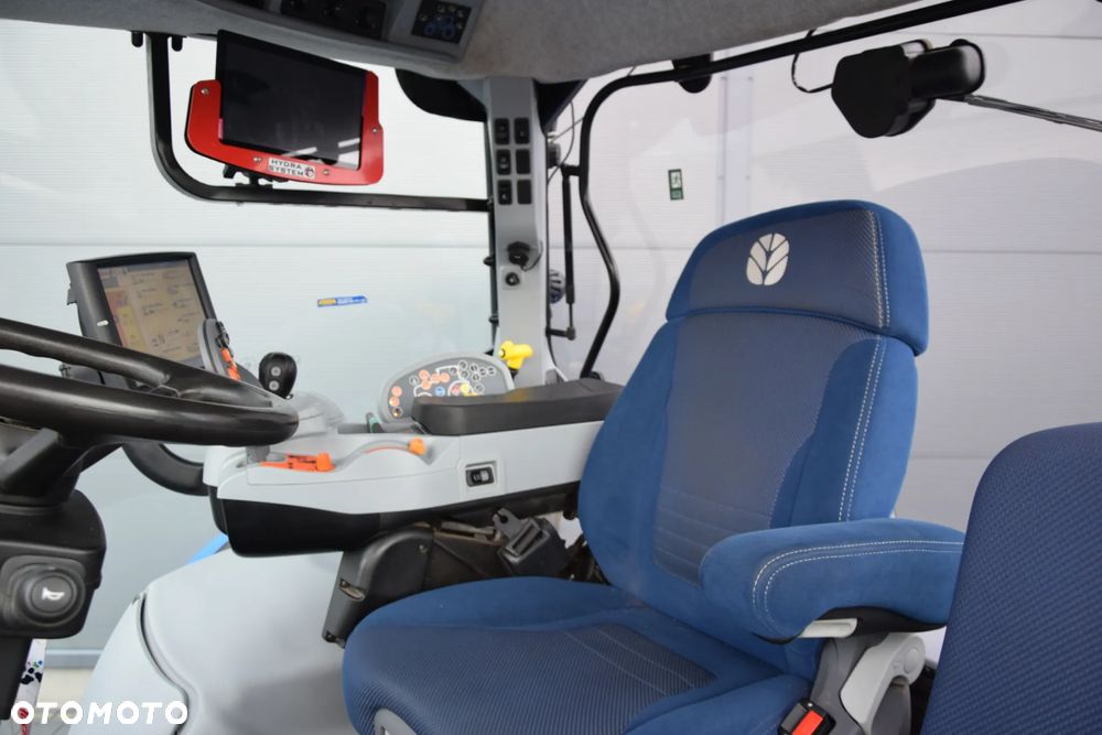 New Holland T7.225 Auto Command - 12