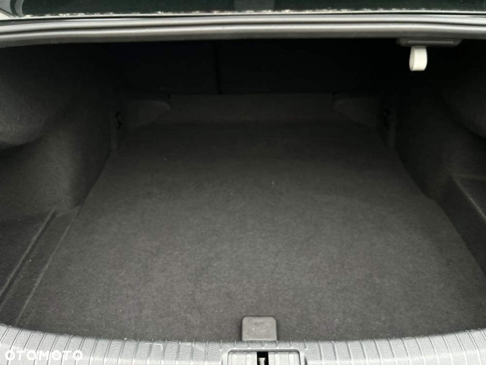 Volkswagen Passat 2.0 TDI EVO Essence - 28