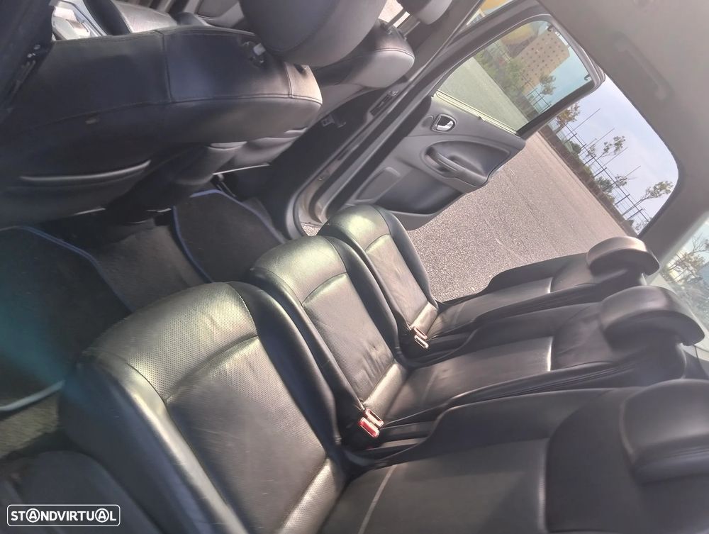 Ford S-Max - 7