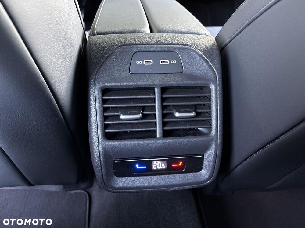 Volkswagen Passat - 22