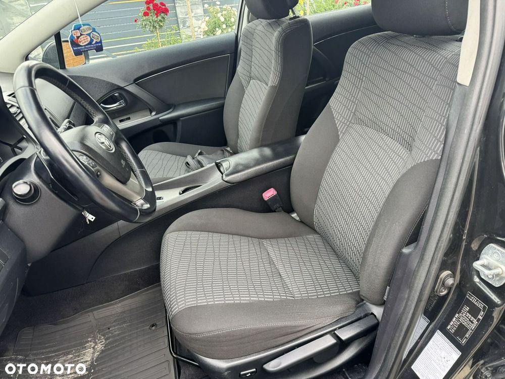 Toyota Avensis - 24