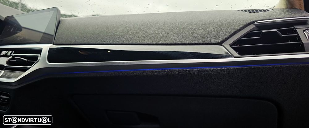 BMW 320 d Aut. Sport Line - 16