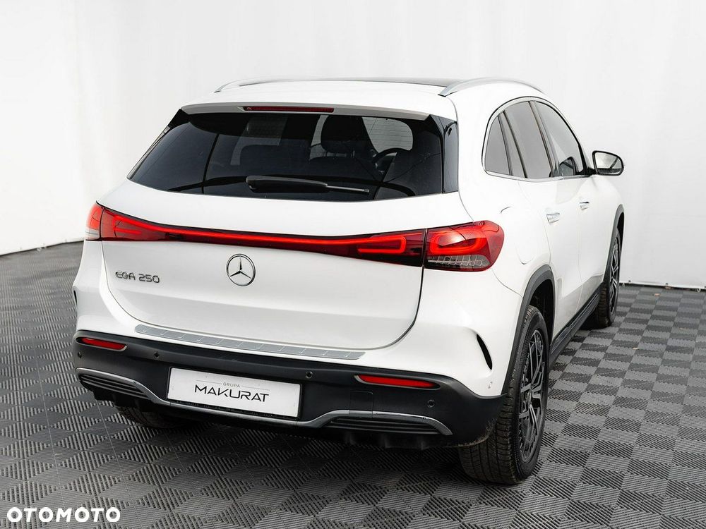 Mercedes-Benz EQA 250 66.5kWh AMG Line - 6