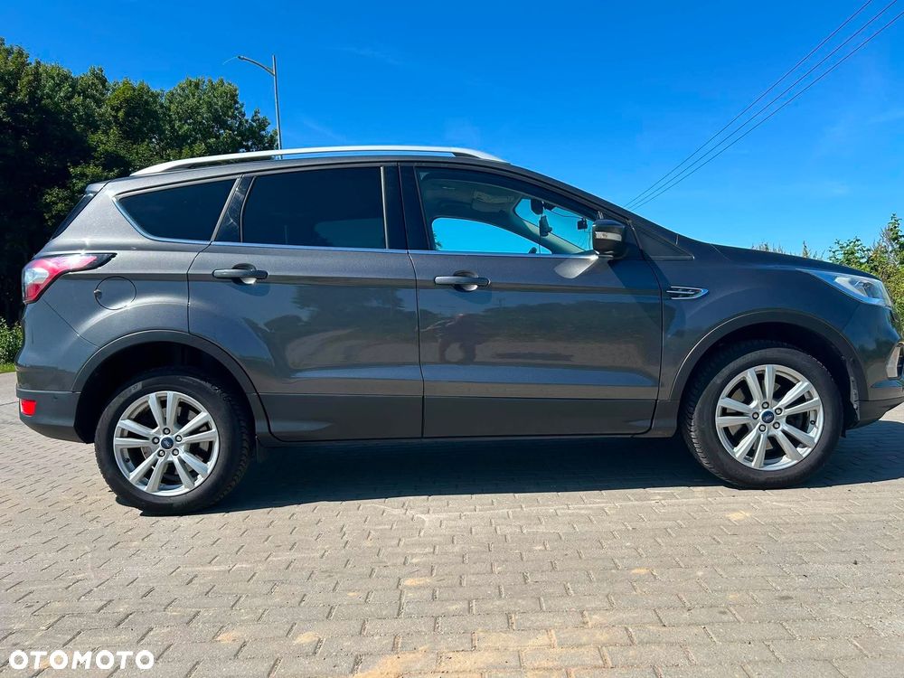 Ford Kuga 2.0 TDCi AWD Titanium - 4