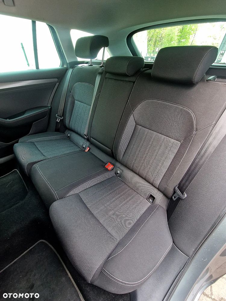 Skoda Superb 2.0 TDI SCR Style DSG - 13
