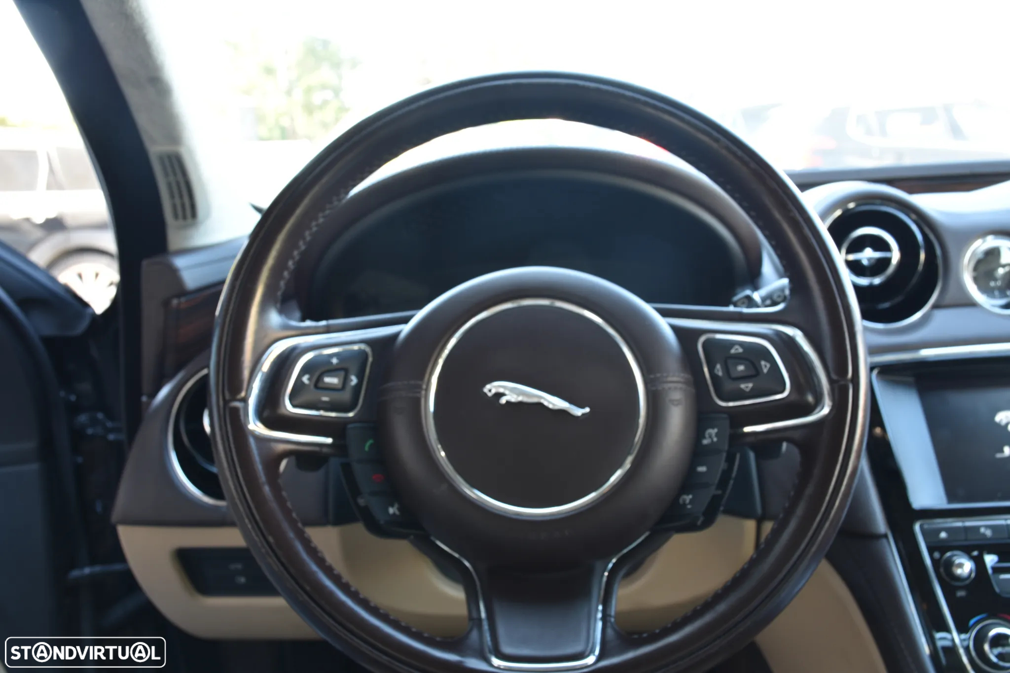 Jaguar XJ 3.0 D V6 Portfolio - 11