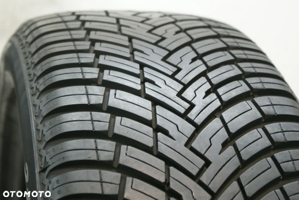 215/50R18 PIRELLI CINTURATO ALL SEASON SF2 , 7,1mm 2023r B1523 - 2