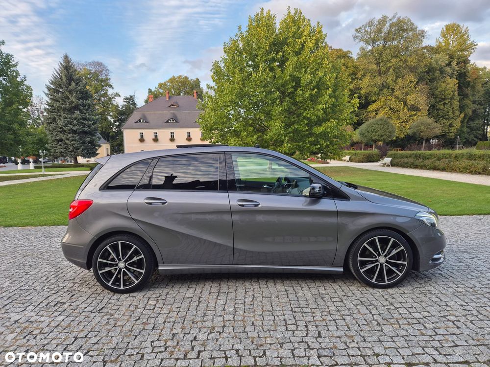 Mercedes-Benz Klasa B 180 AMG Line - 11