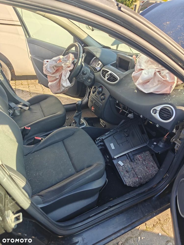 Renault Clio 1.5 dCi Authentique - 4