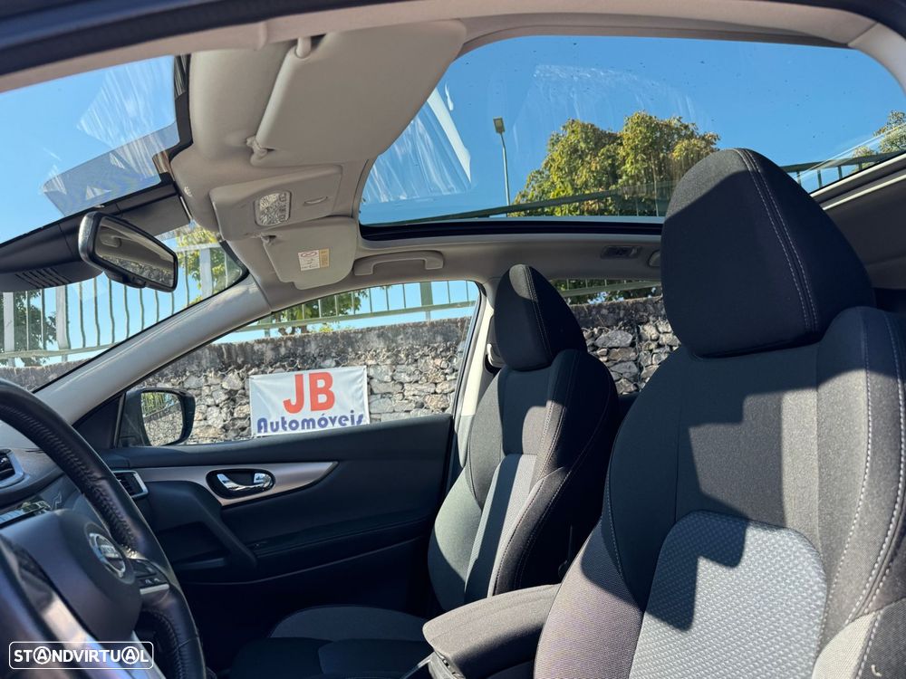 Nissan Qashqai 1.2 DIG-T N-Connecta Xtronic - 10