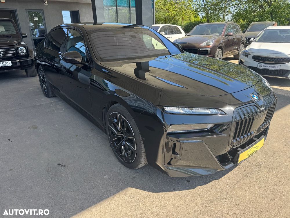 BMW Seria 7 740d xDrive MHEV - 30