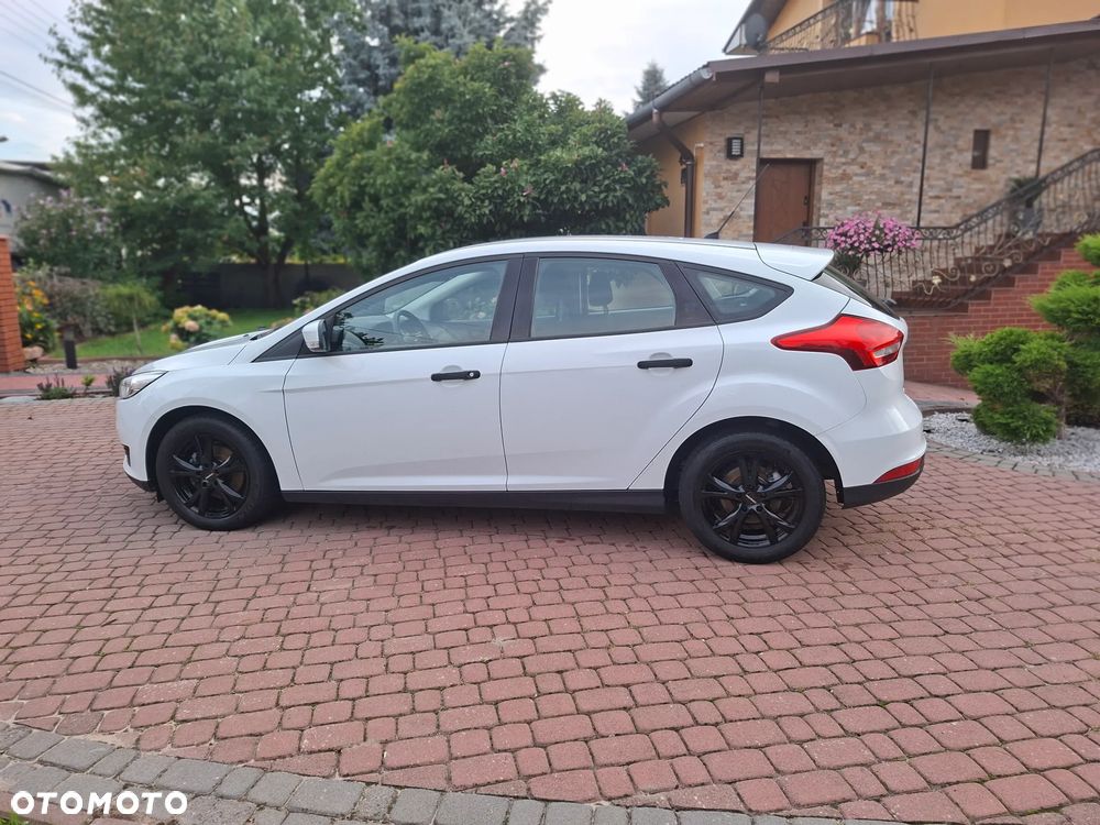 Ford Focus 1.6 Ambiente Start - 16